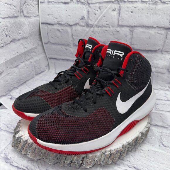 Athletic_Shoes